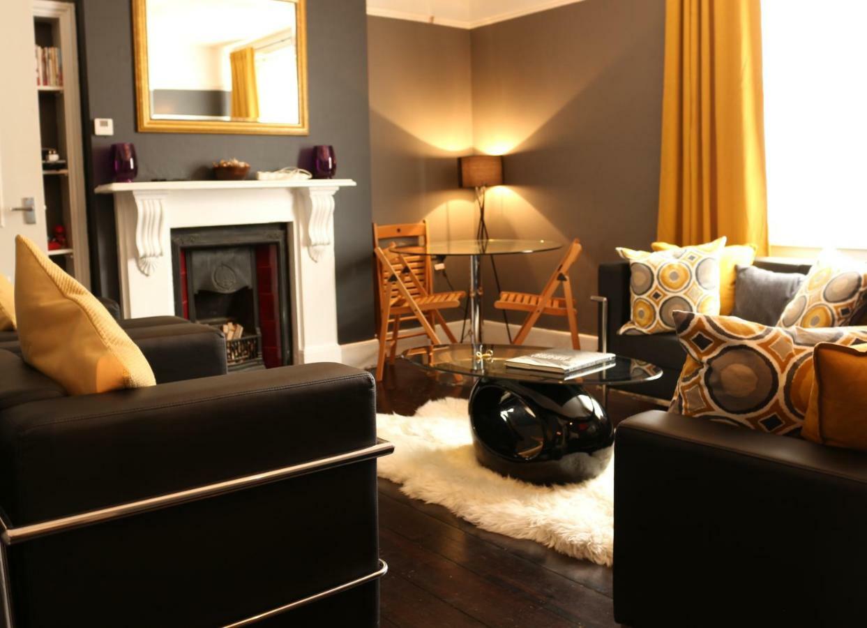 Hanway Place Apartment London