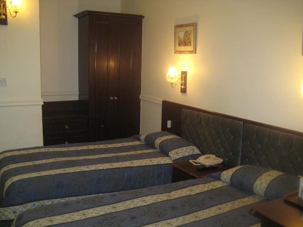 Hotel Hallam London