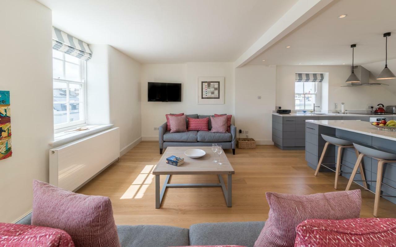 Dawson Place Apartment