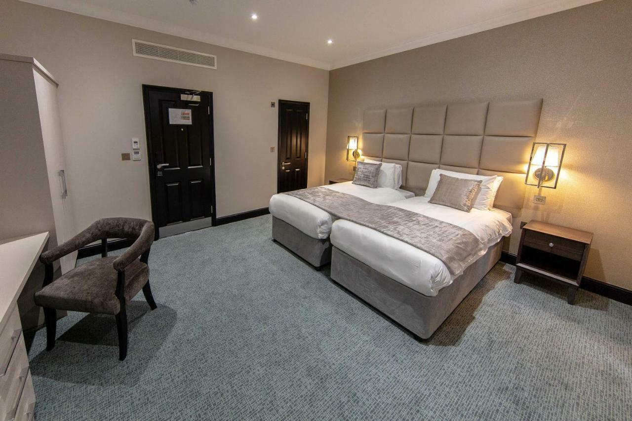 The Crescent Hyde Park Hotel 4*