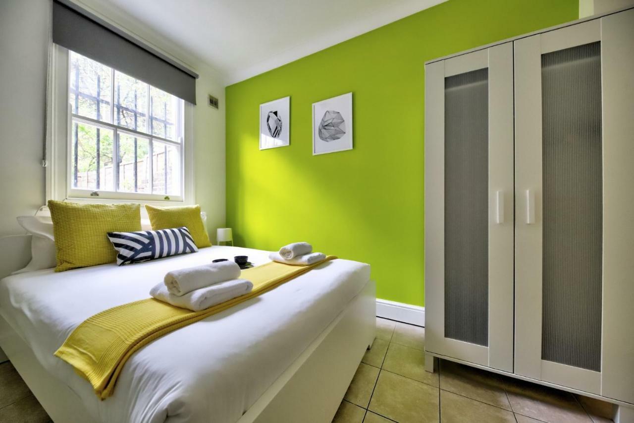 Bayswater Apartments *