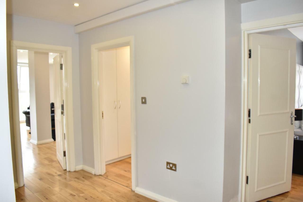 Lr - Battersea Park Apartment London