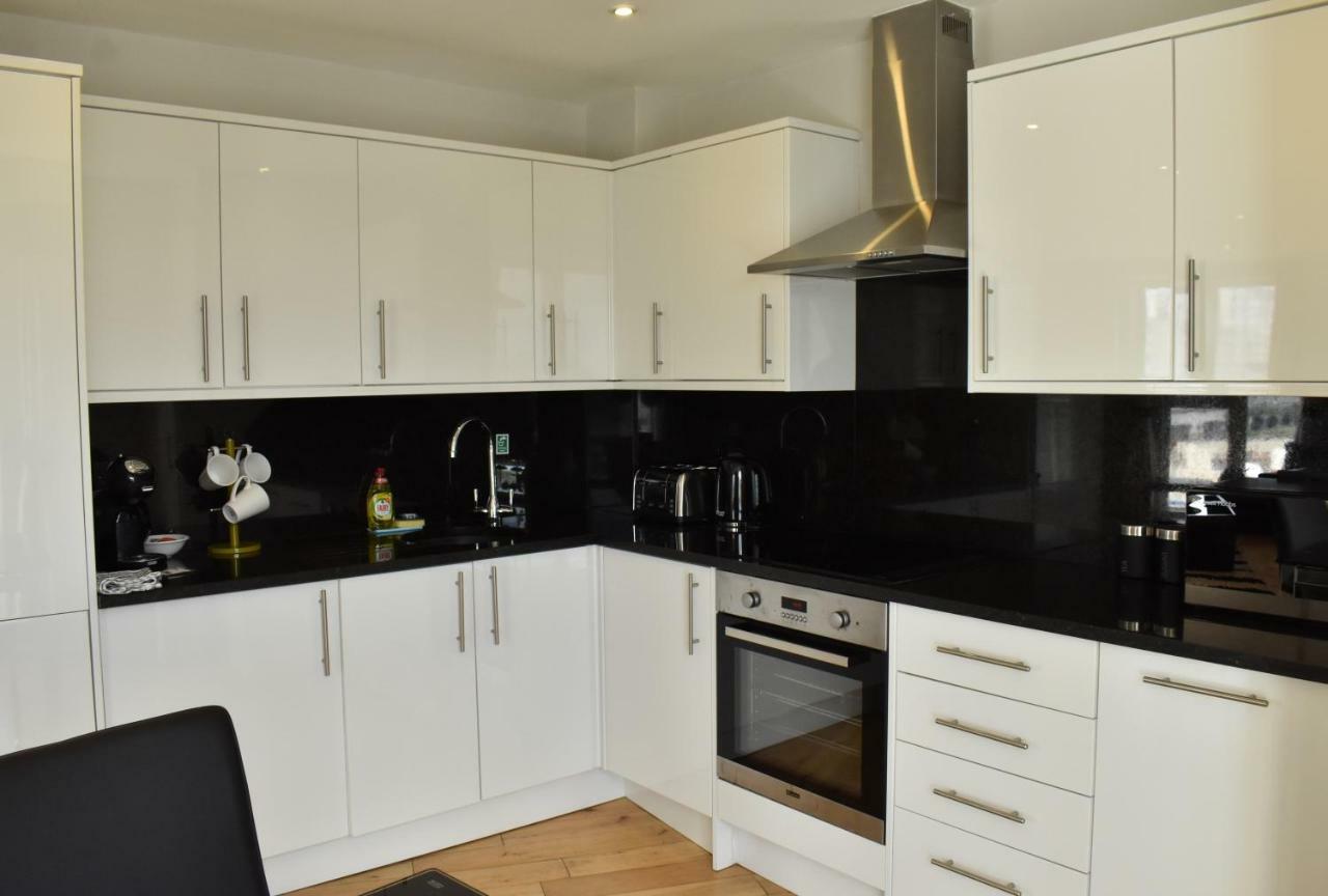 Lr - Battersea Park Apartment London