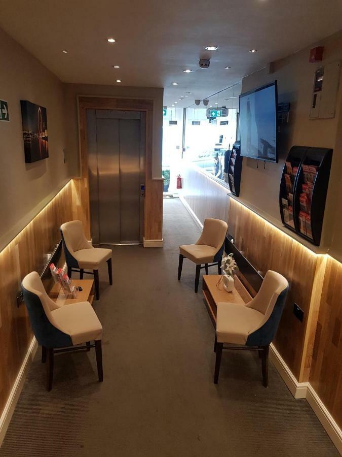 44 Craven Road * London