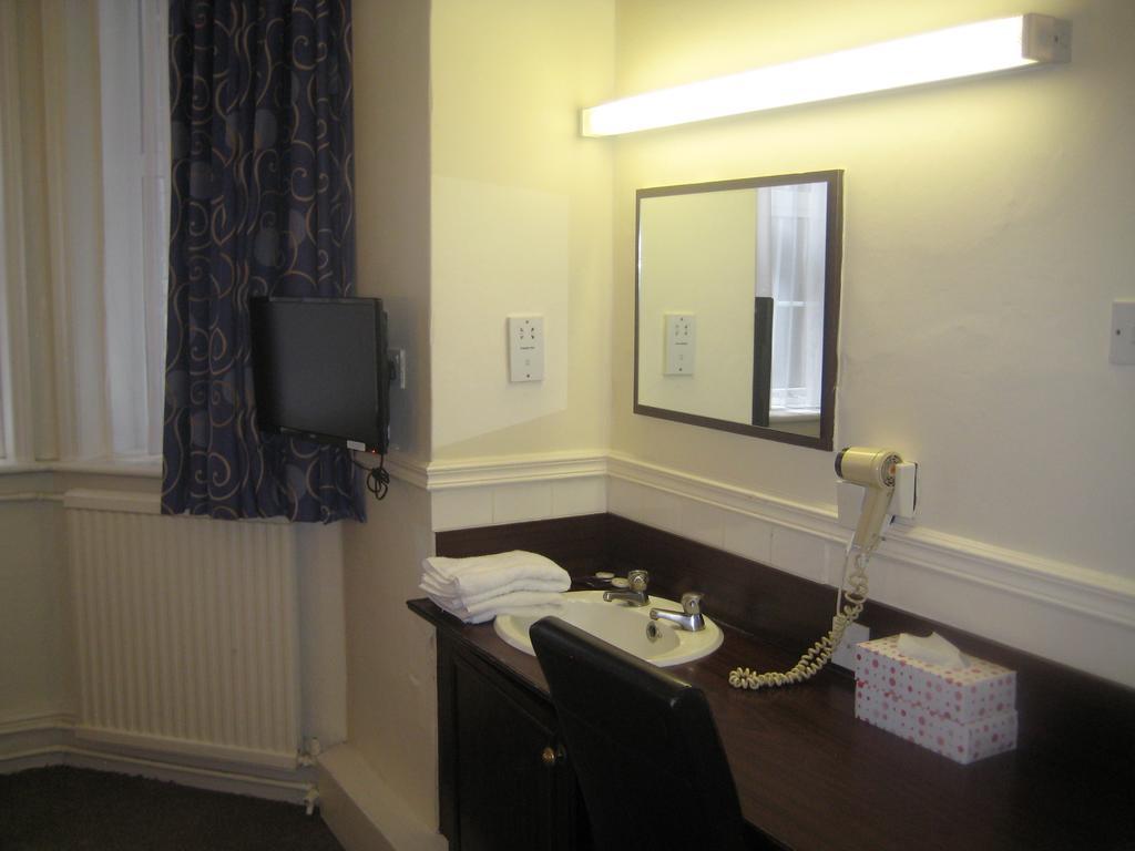 Hallam Hotel 3*