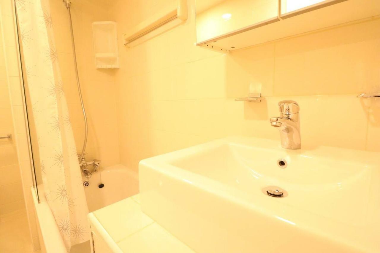 Fabulous Split Level Studio Hyde Park H3 Apartment London