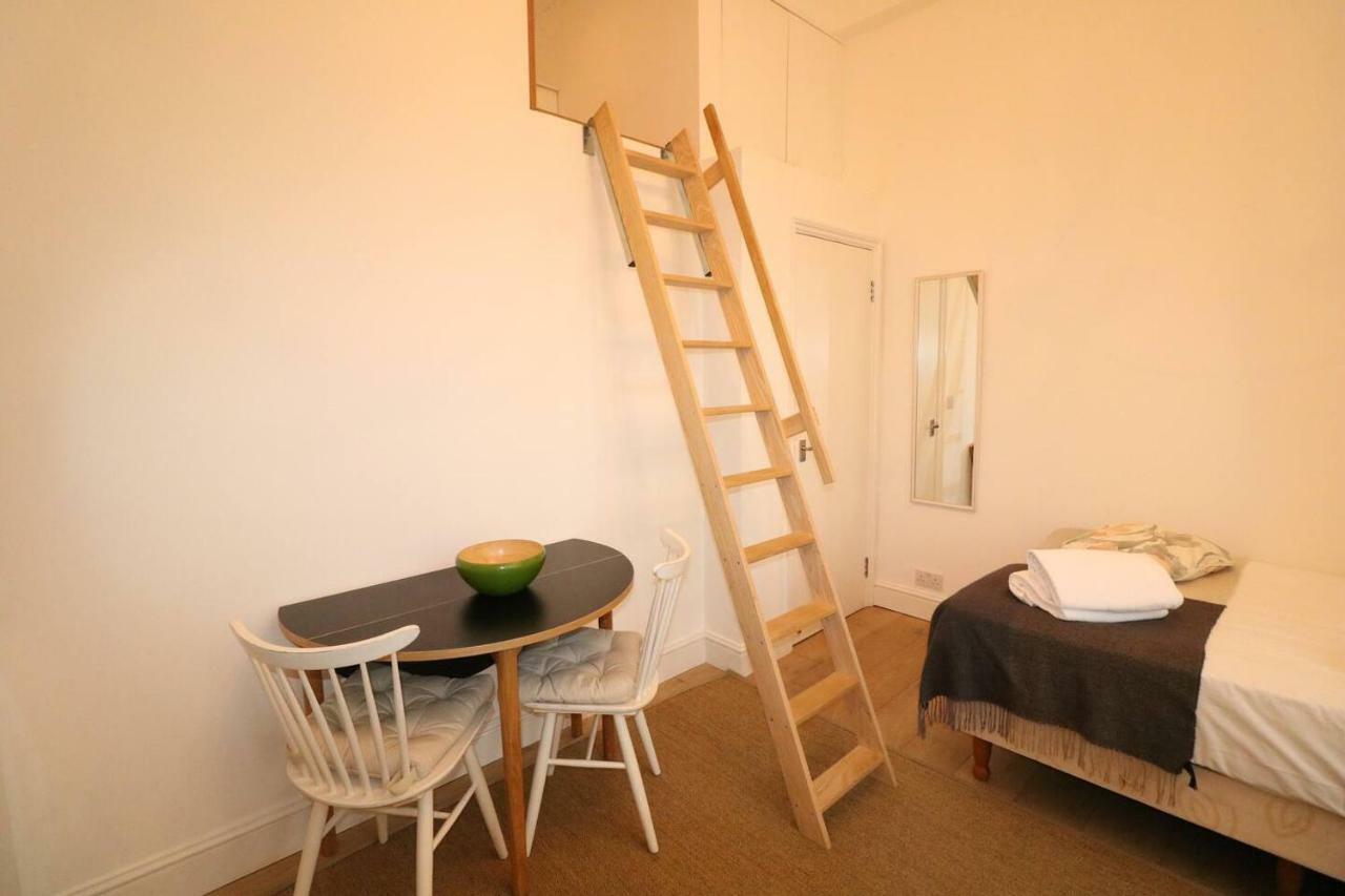 Apartment Fabulous Split Level Studio Hyde Park H3 *
