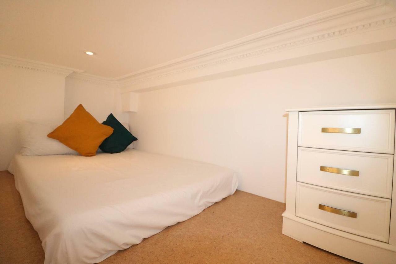 Appartement Fabulous Split Level Studio Hyde Park H3 Londen