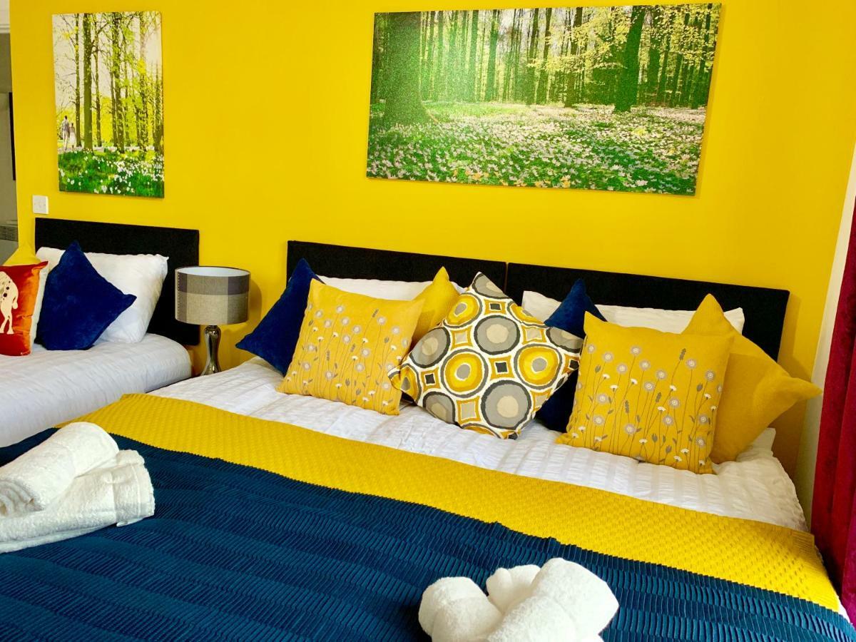 Leilighet 2 Bedrooms Modern Apartment, Lounge, Full Kitchen, Balcony, 5 Minutes Stratford Station London