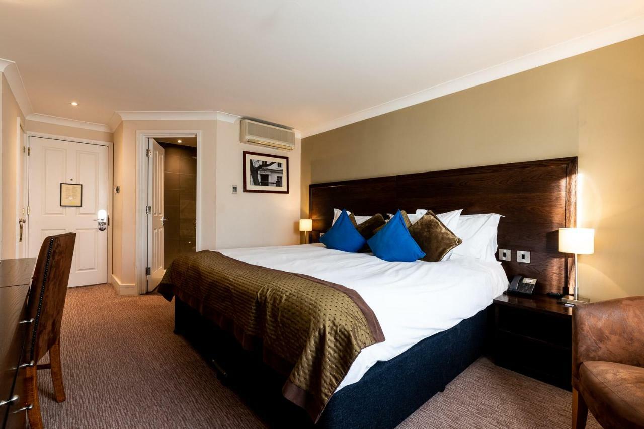Rose And Crown Hotel 3* London