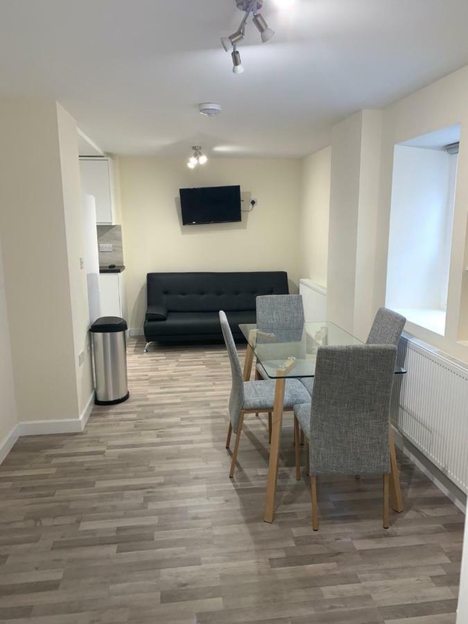 Paddington Apartment *