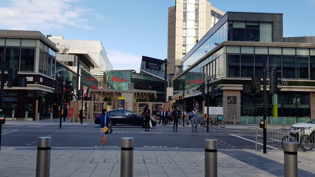 Lovely One Bedroom In Stratford * Londres
