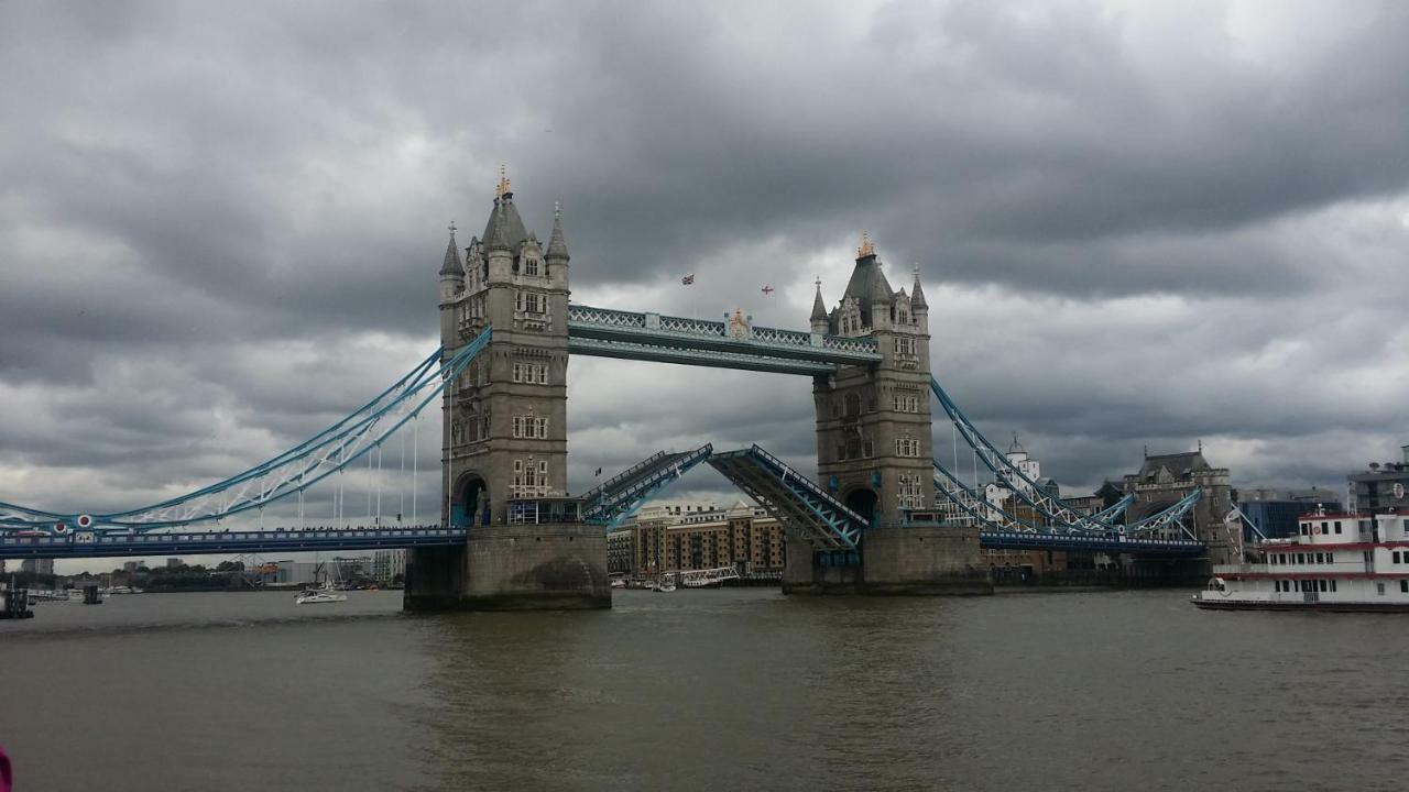 Tower Hill Royal Mint Apartment London