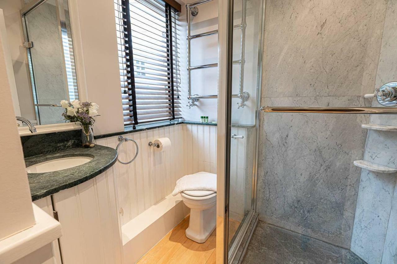 Joivy Stunning 6-bed House Near Harrods In Knightsbridge Holiday home *