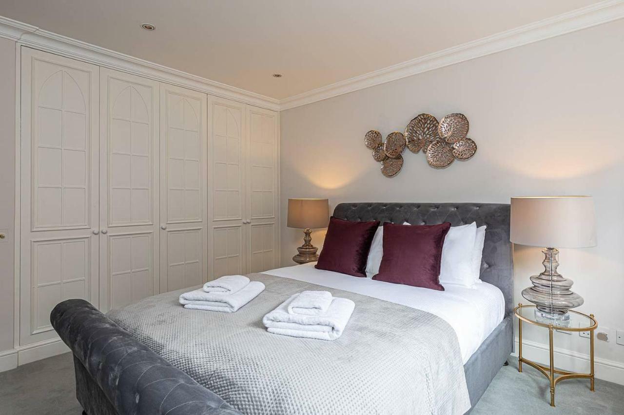 Holiday home Joivy Stunning 6-bed House Near Harrods In Knightsbridge London