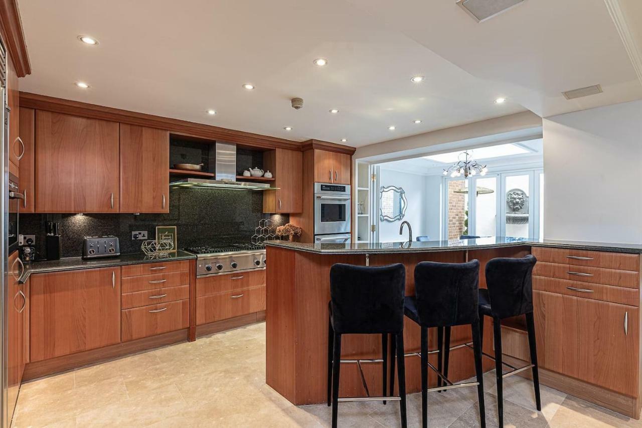 Joivy Stunning 6-bed House Near Harrods In Knightsbridge Holiday home