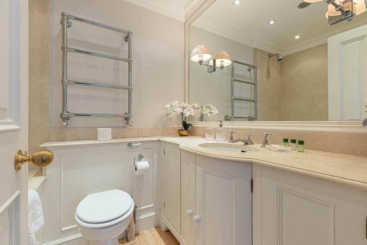 Joivy Stunning 6-bed House Near Harrods In Knightsbridge Holiday home *