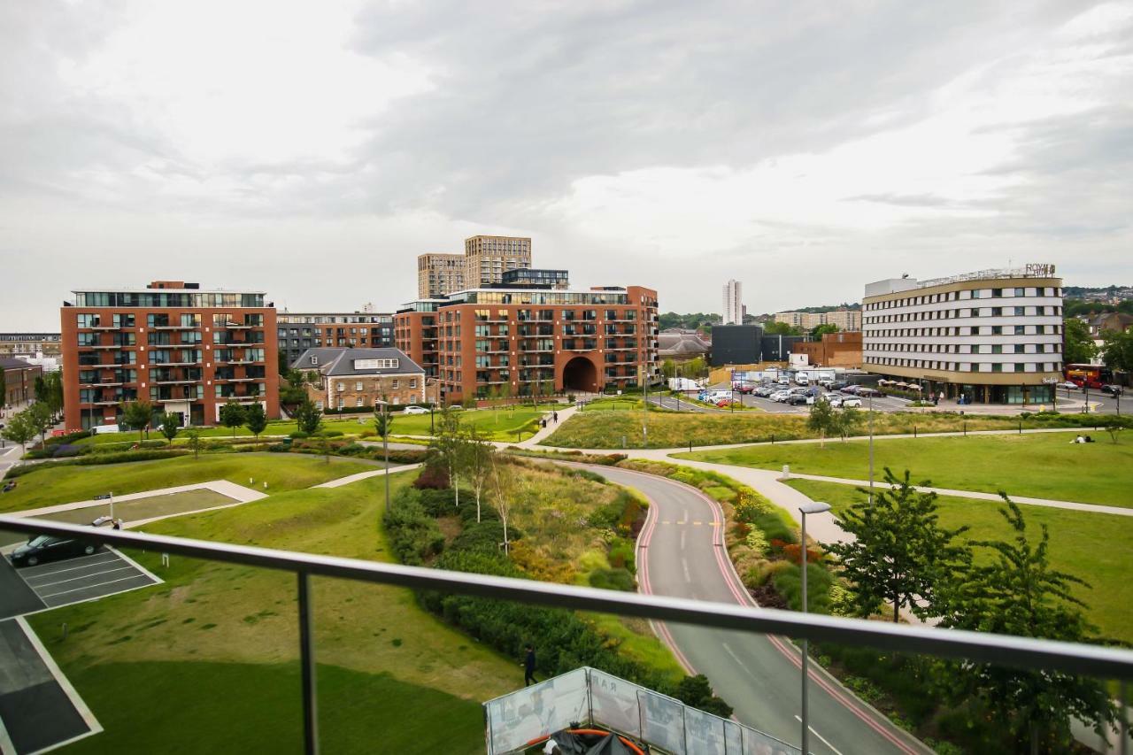 Thames View 2 Bed With Balcony Leilighet