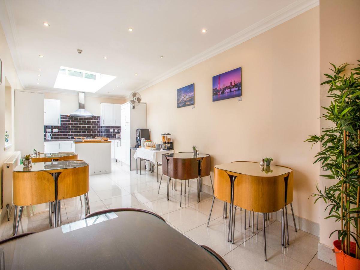 Oyo Lifestyle Golden Guest house