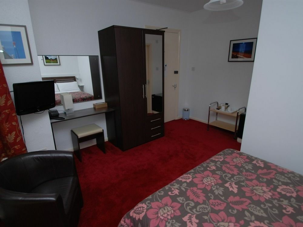 The Gateway Hotel