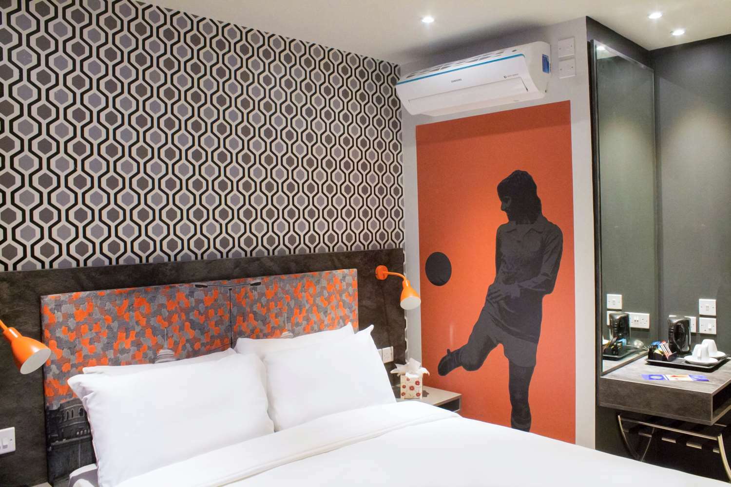 Hotel Western Wembley 4*