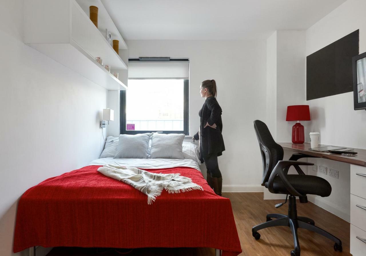Hashtag Vauxhall Apartment