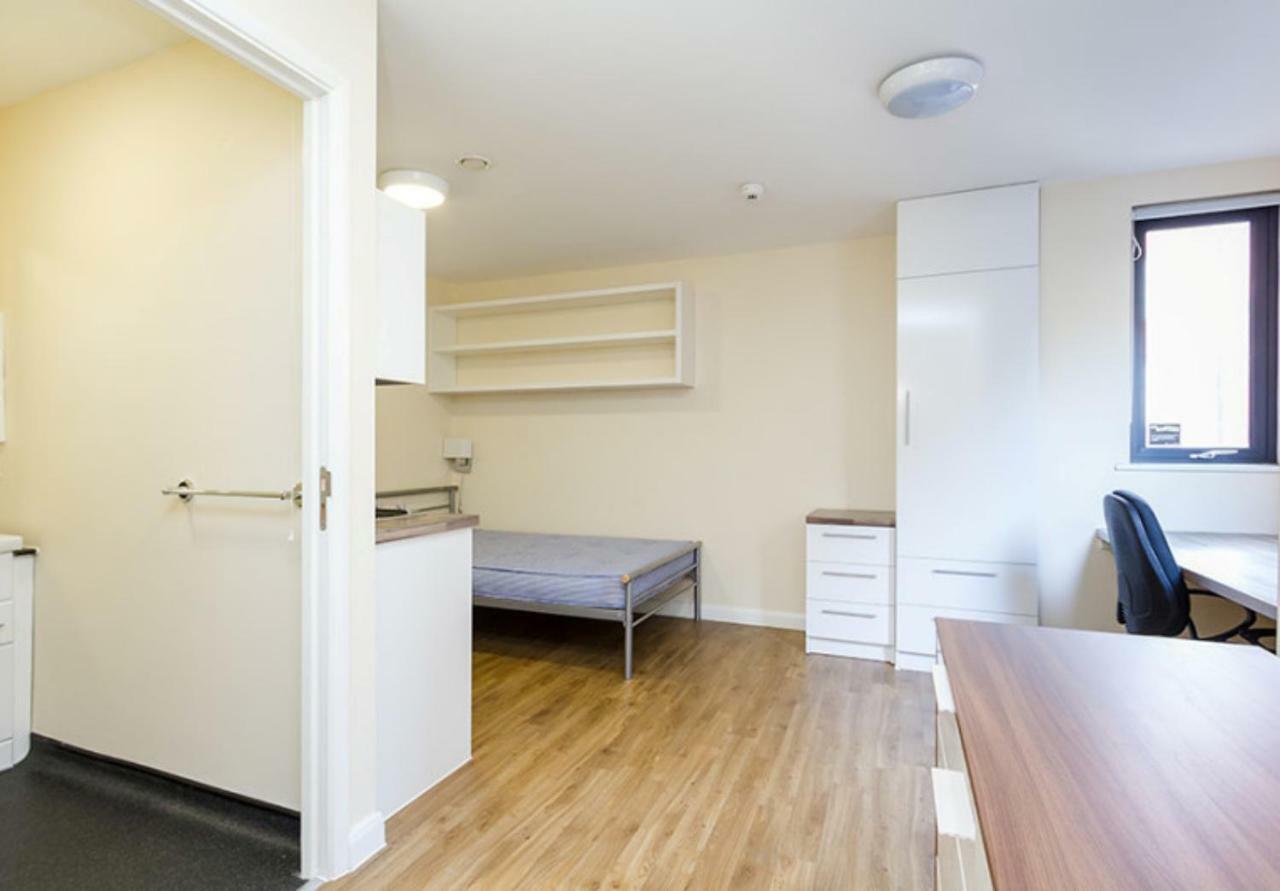 Hashtag Vauxhall Apartment London