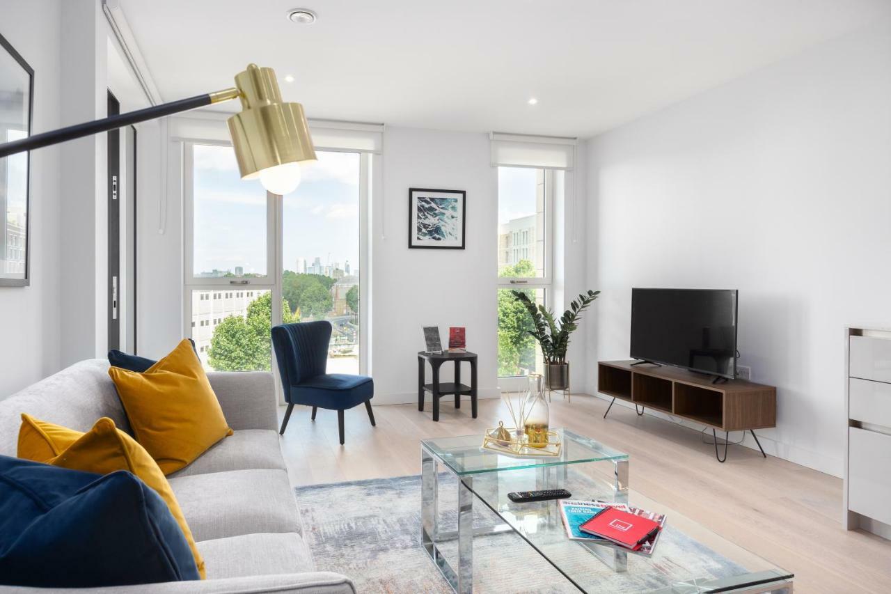 Two Bedroom Serviced With Balcony In Weymouth Building, Deacon Street London