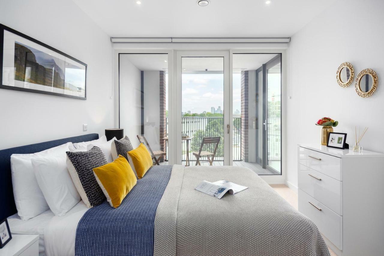 Two Bedroom Serviced With Balcony In Weymouth Building, Deacon Street * London