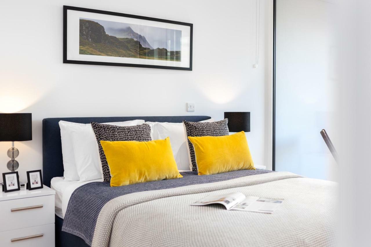 Two Bedroom Serviced With Balcony In Weymouth Building, Deacon Street Apartment *