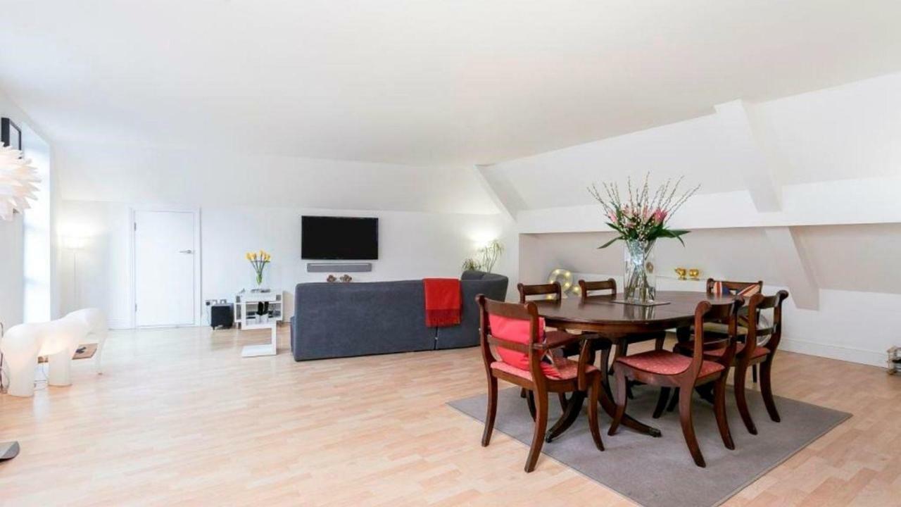 Ferienhaus Super Cool 2 Bedroom Split Level Duplex *