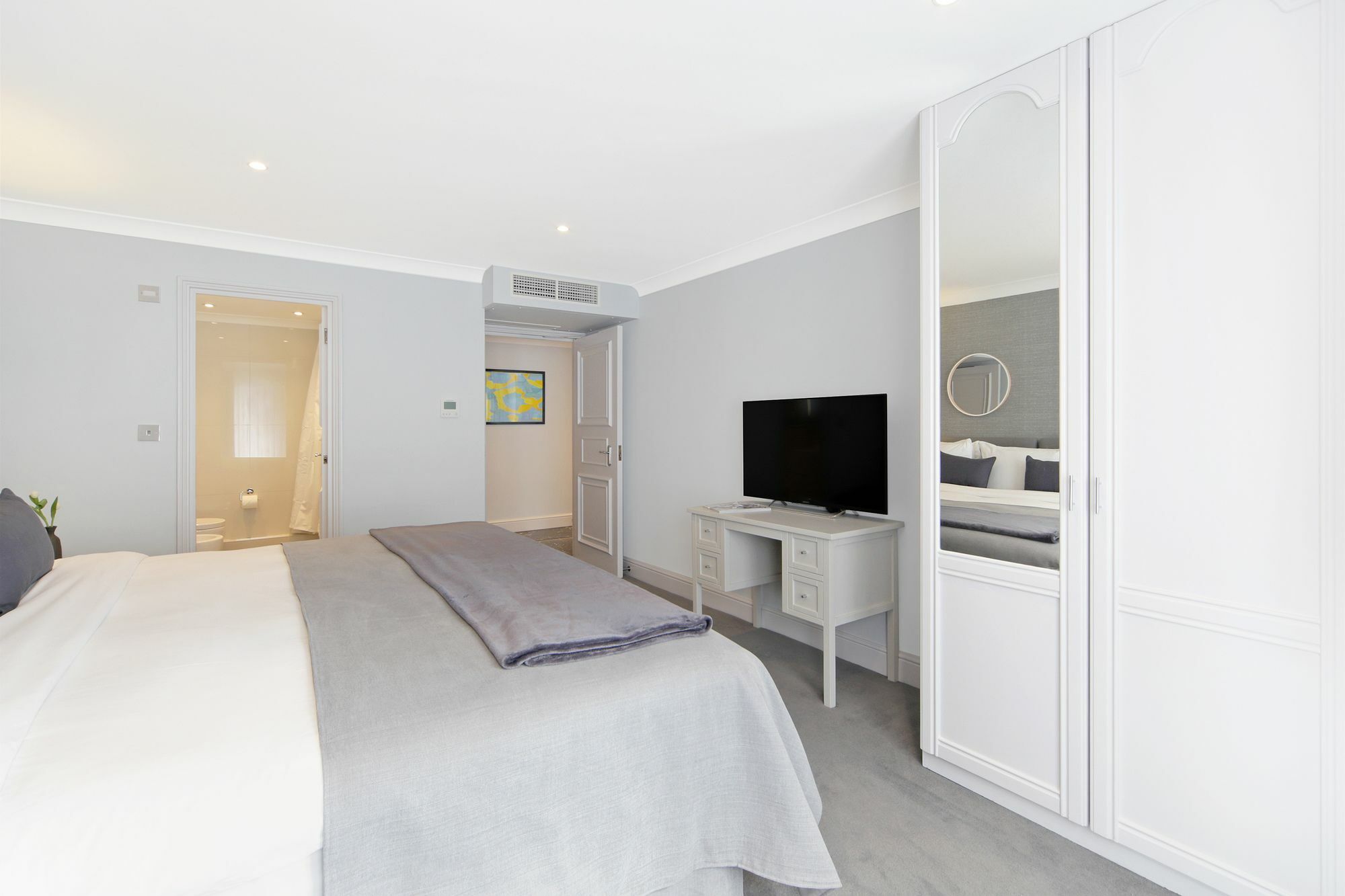 Aparthotel Mayfair House 5*