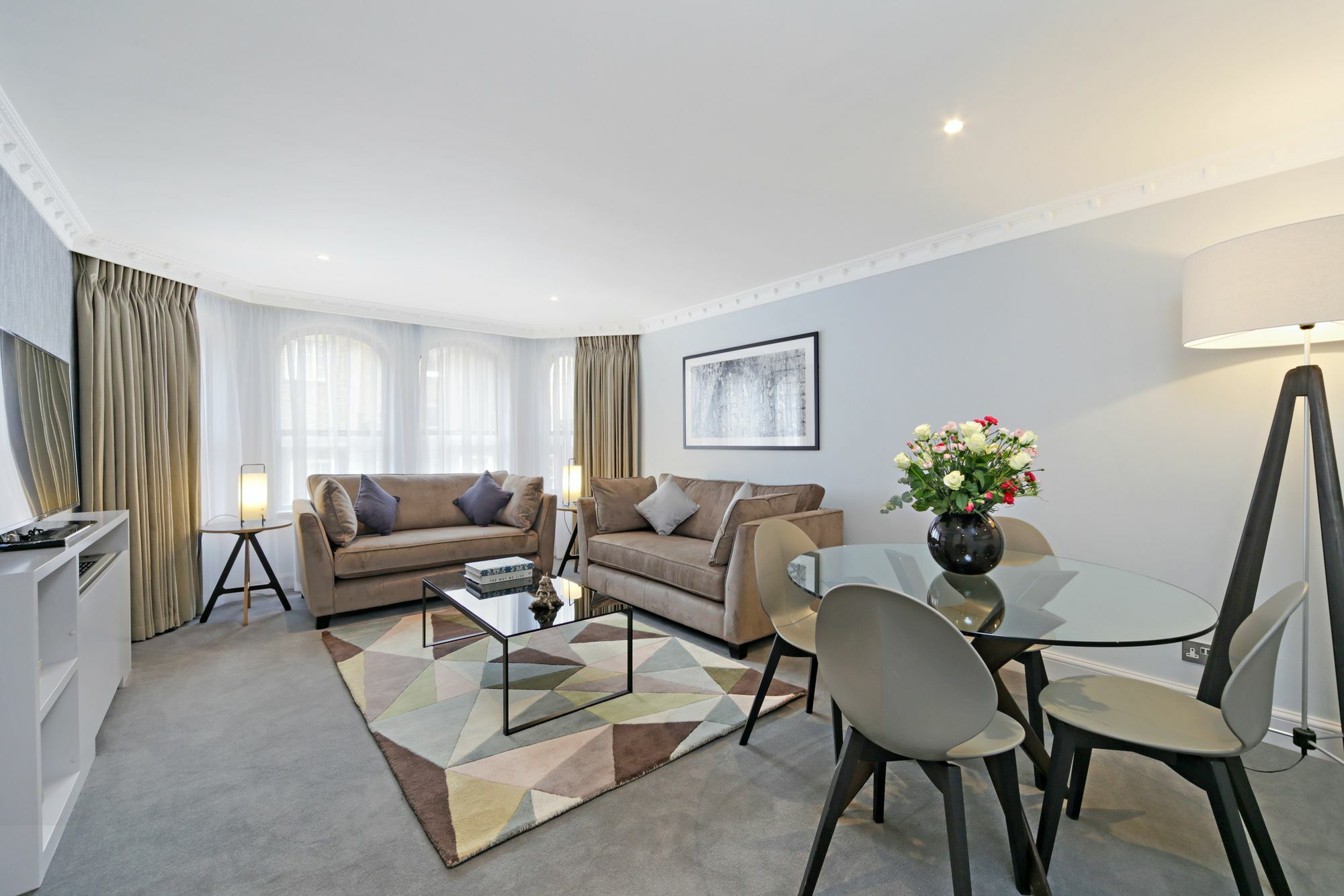 Mayfair House Aparthotel
