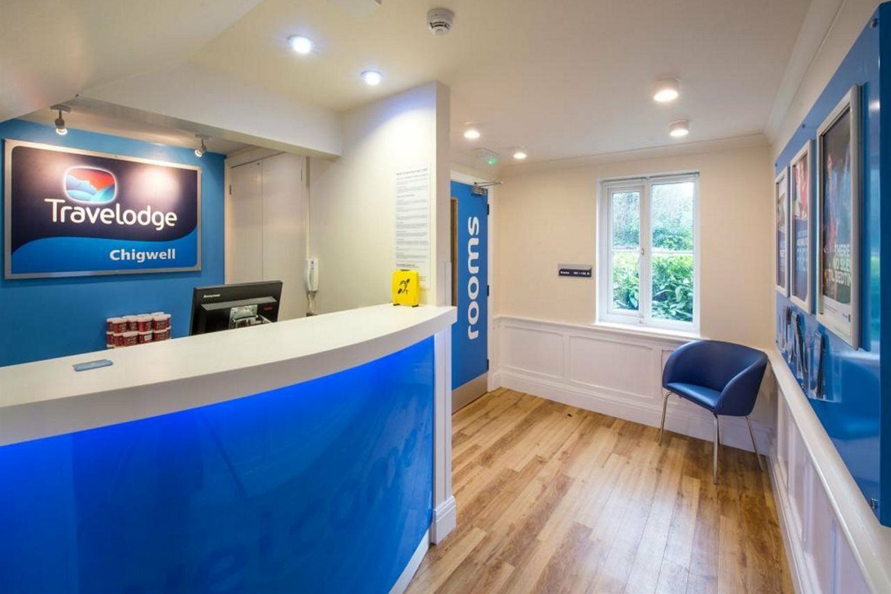 Hotell Travelodge Chigwell 3*