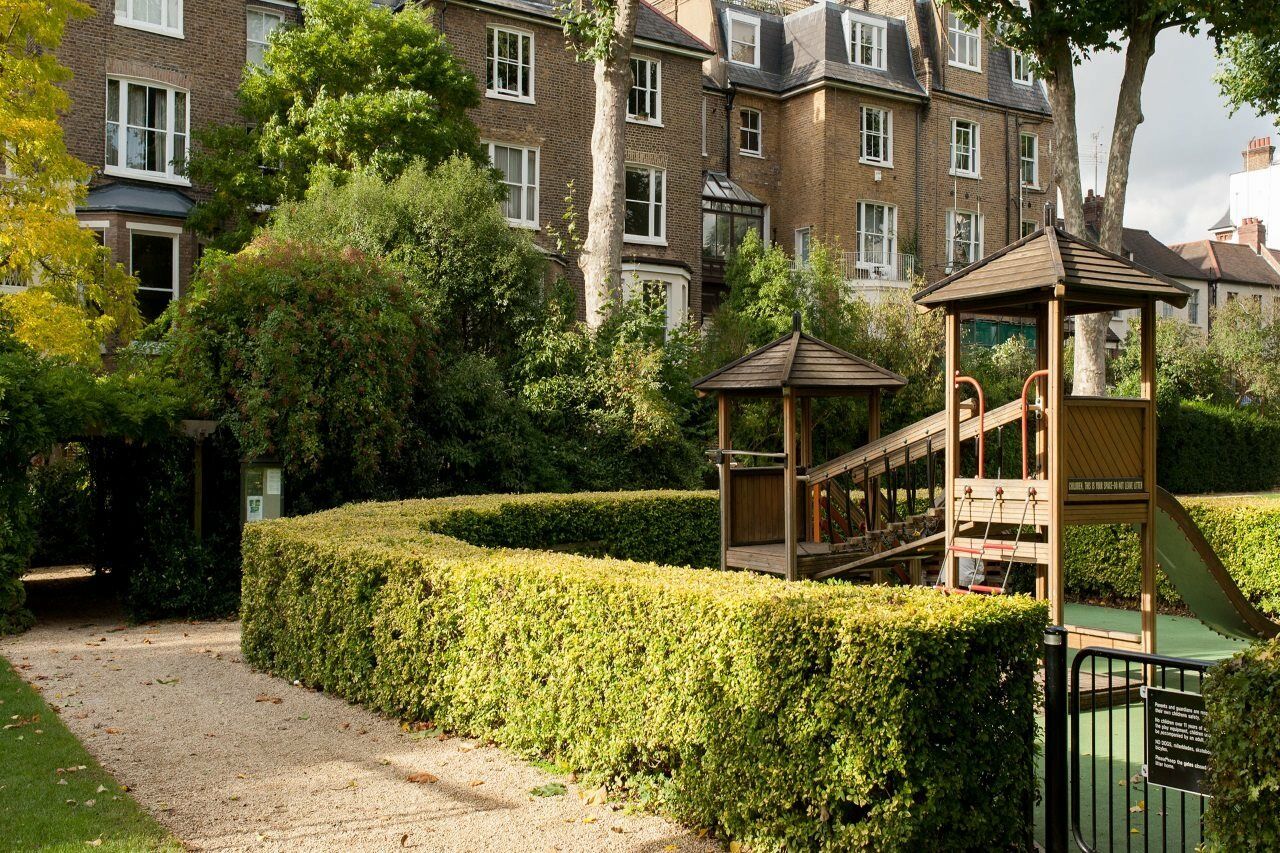 Aparthotel Europa House 4*