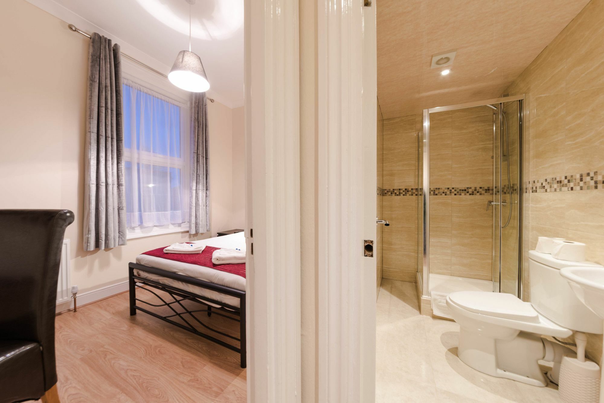 Hellenic By Saba Hotell 3*