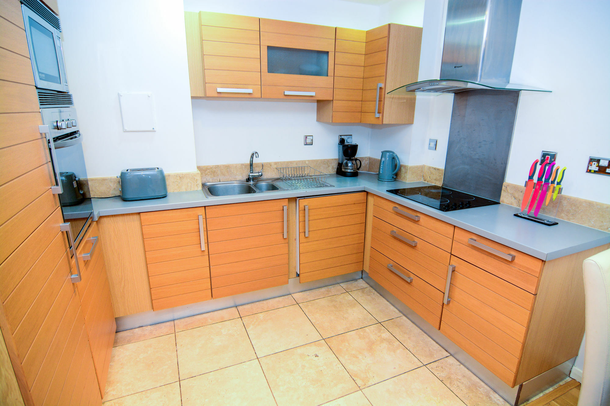 Wharf Tower Apartment *