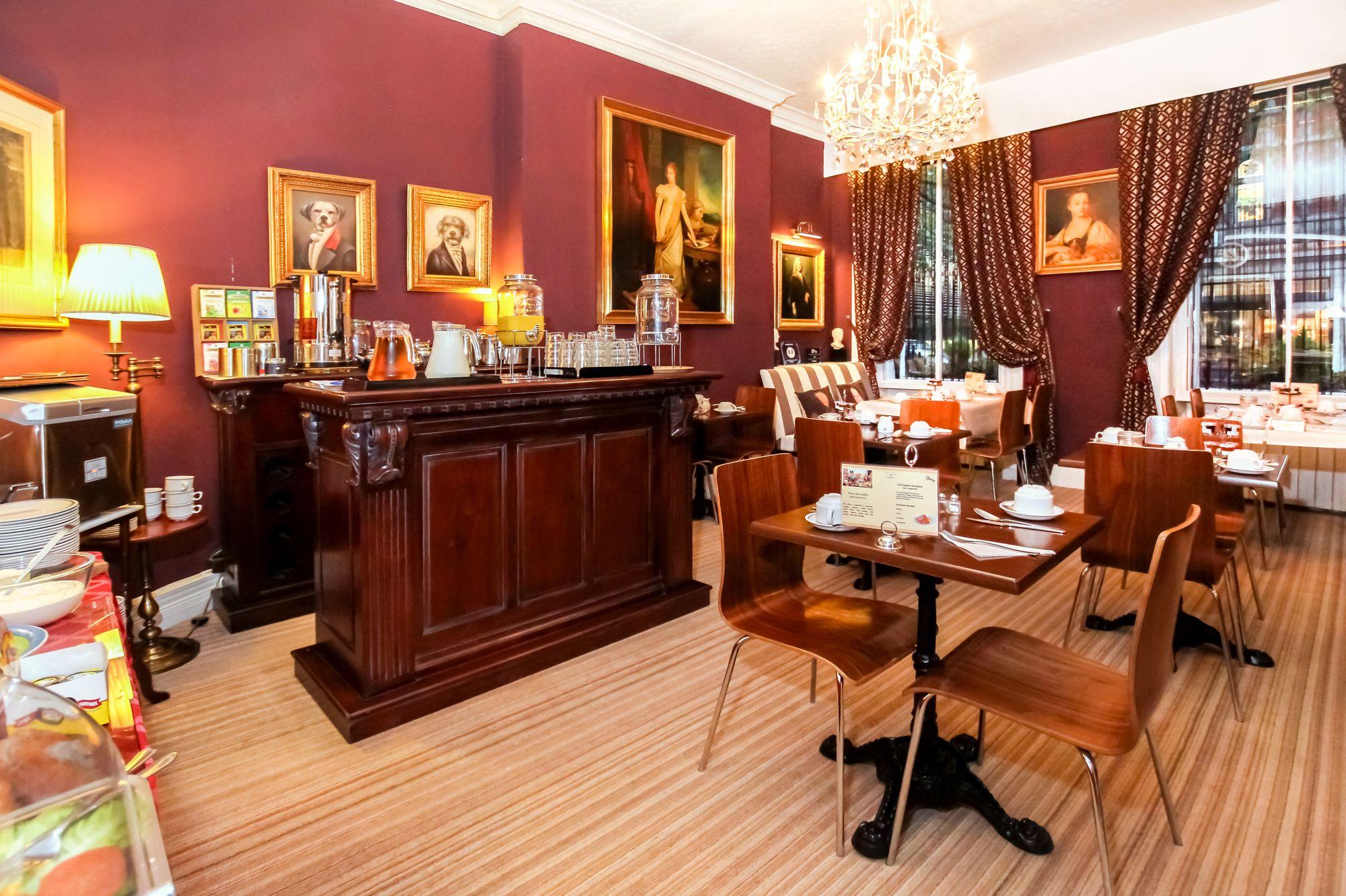 Arosfa By Compass Hospitality 3*