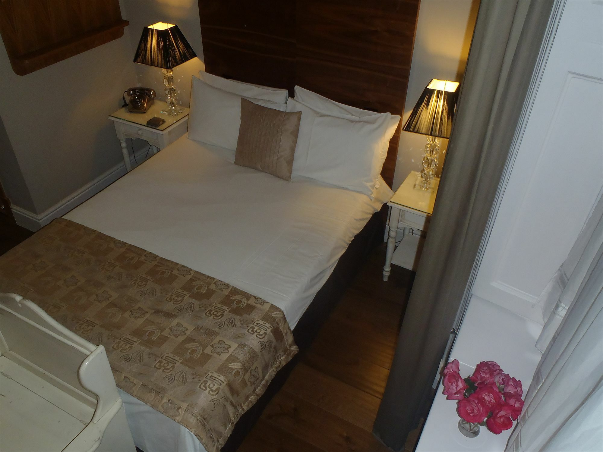 Arosfa By Compass Hospitality 3* London