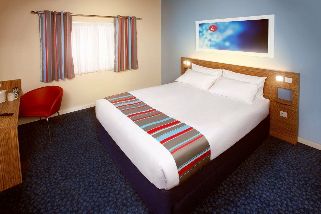 Hotel Travelodge Teddington 3*