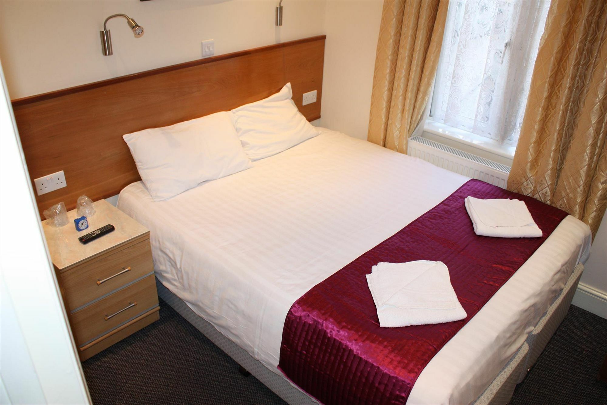 Apollo Kings Cross Hotel 3*
