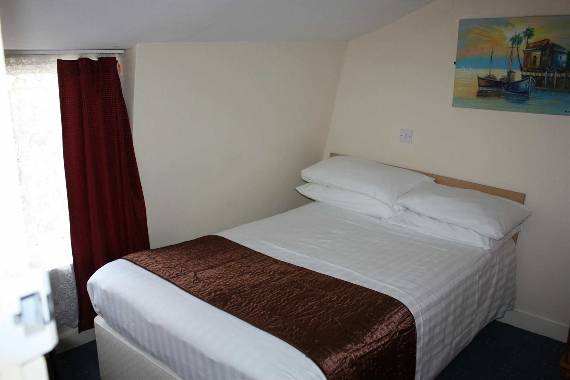Apollo Kings Cross Hotel 3*
