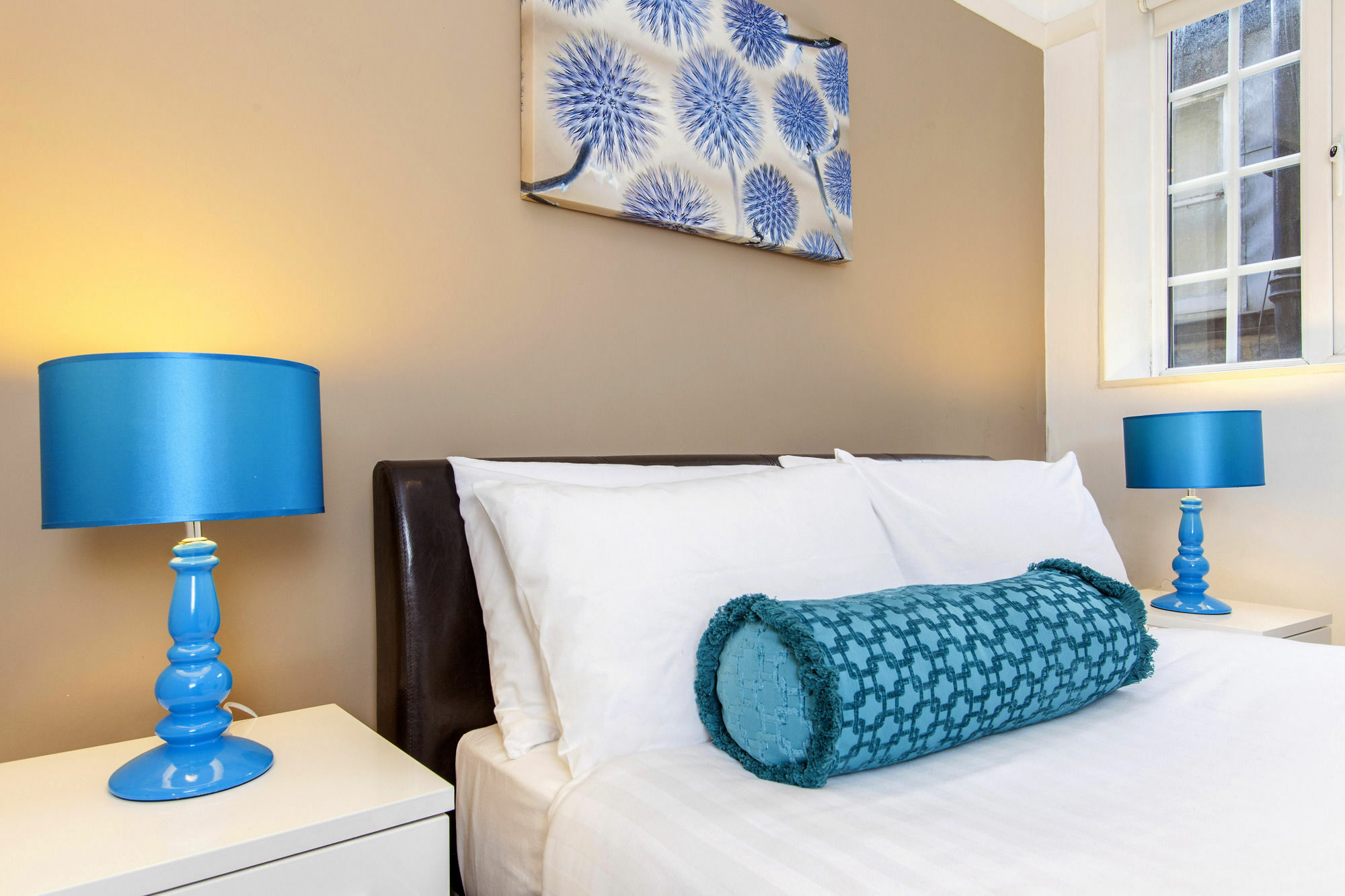 Club Living - Liverpool St.