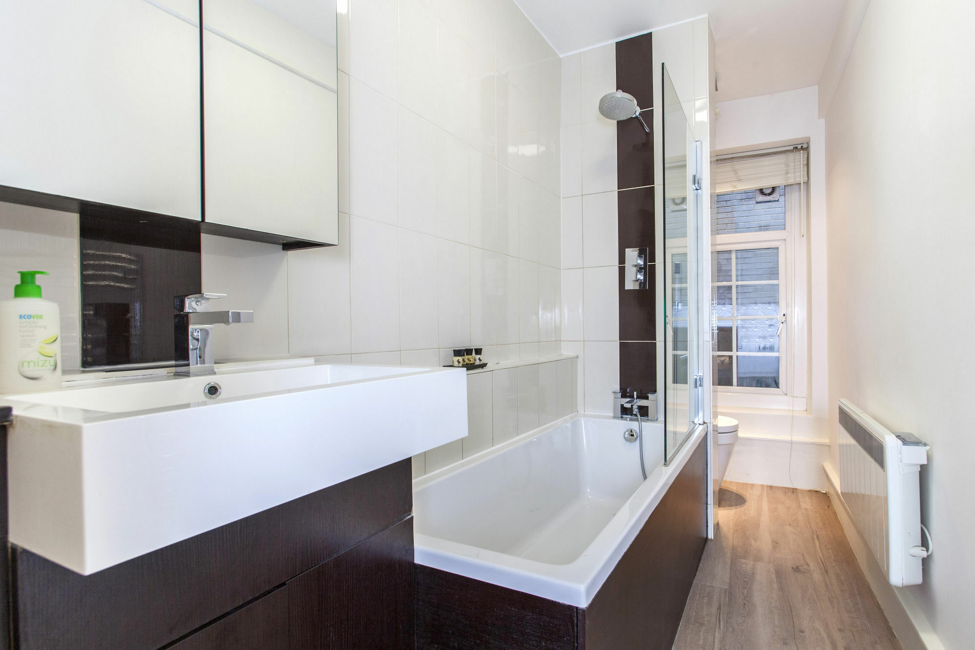 Club Living - Liverpool St. London