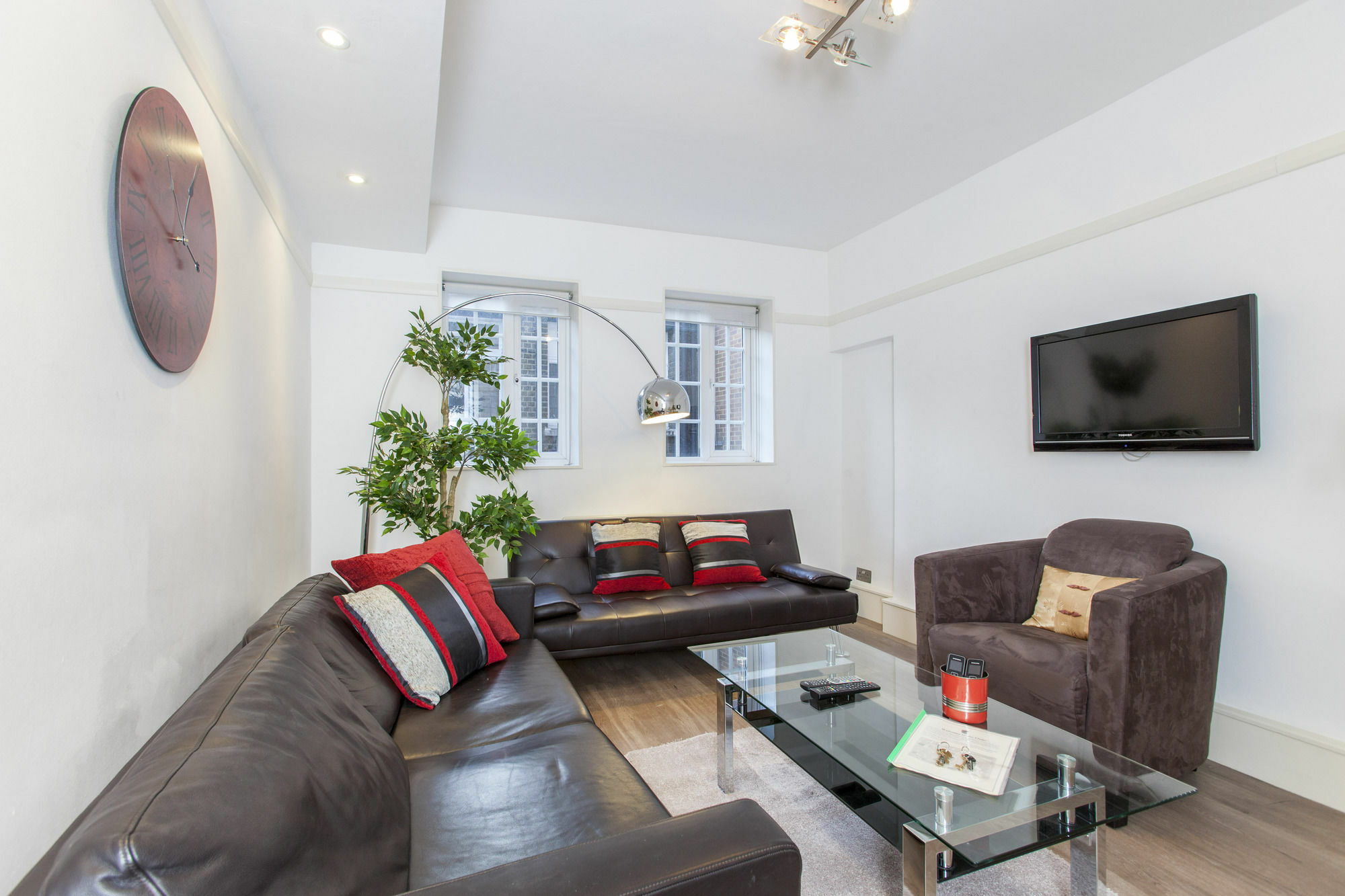 Club Living - Liverpool St.