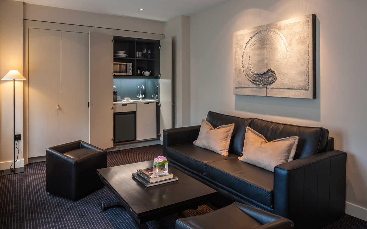 Hotel The Resident Soho 4*
