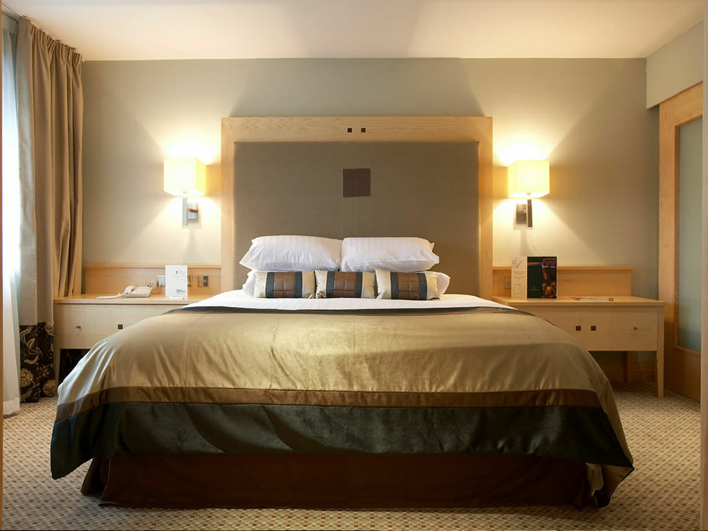 Lancaster Hall Hotel London