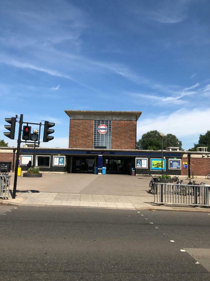 Hotell Western Northfields Ealing London