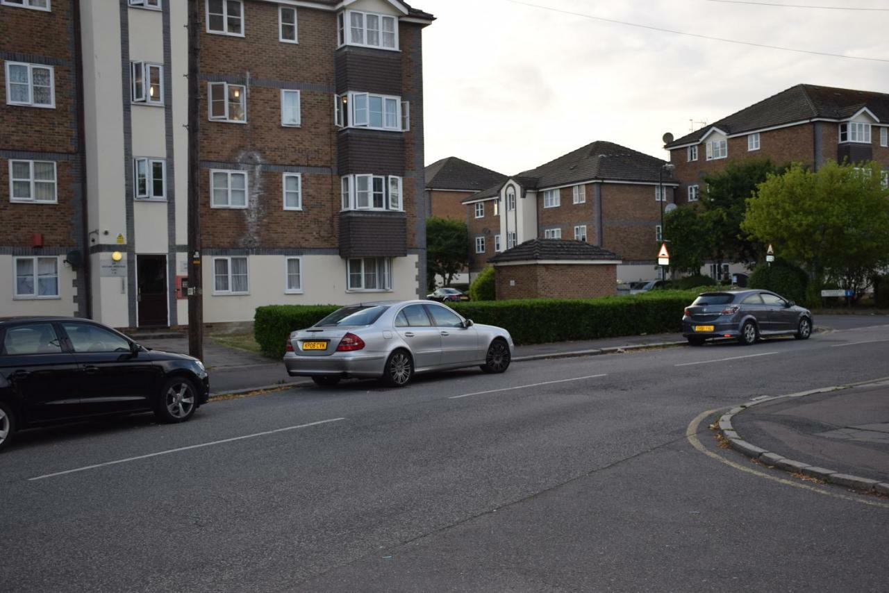 Apartment 1 Bedroom Ponders End London