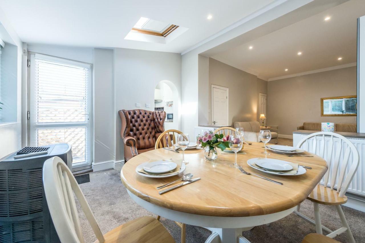 Stylish Apartment,12 Minutes From Oxford Street,central London,ac,wifi! Apartment *